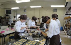 普通科製菓コース　平成２３年度製菓衛生師国家試験１００％合格