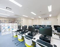 IT教室 兼図書室