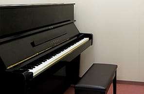 声楽室内ピアノ練習室（個室）